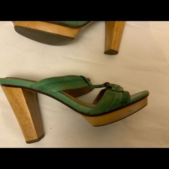Frye Leather Platform Sandals Heels SZ 7.5 Green Brown Logo Open Toe - Picture 10 of 11